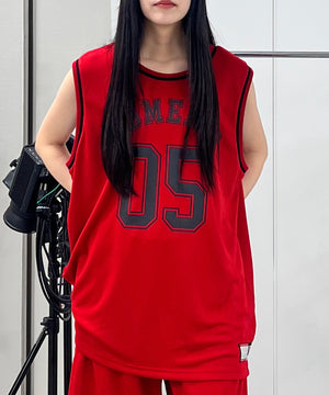 レッド モデル：154㎝ FREE着用