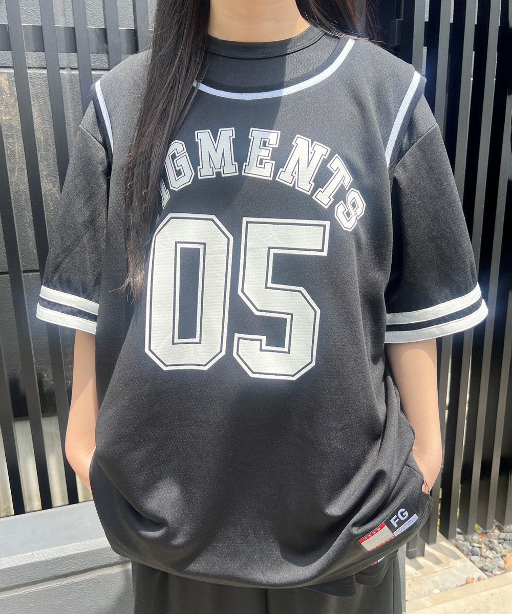 ブラック モデル：154㎝ FREE着用