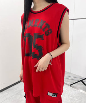 レッド モデル：154㎝ FREE着用