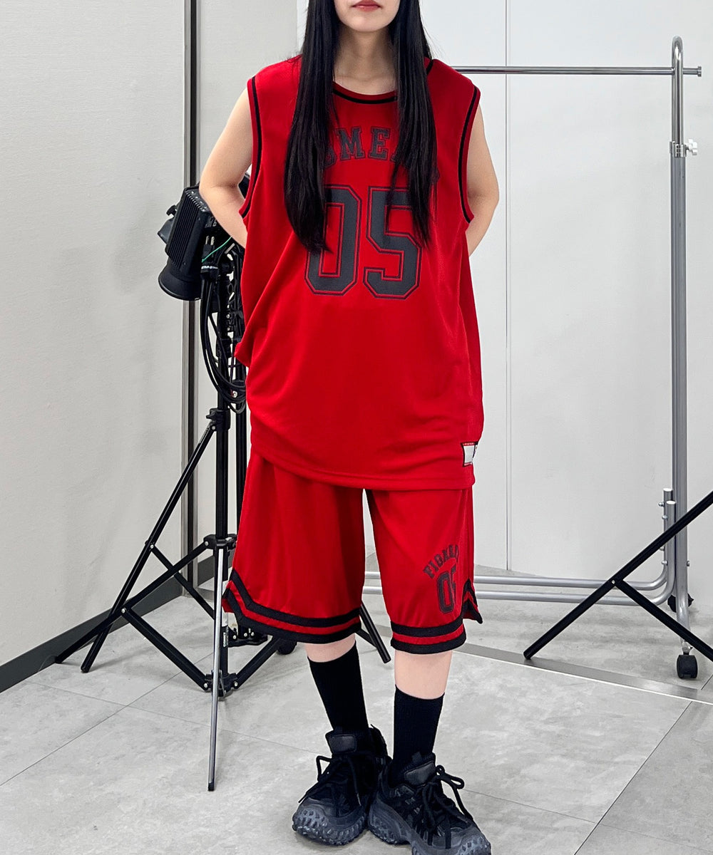 レッド モデル：154㎝ FREE着用