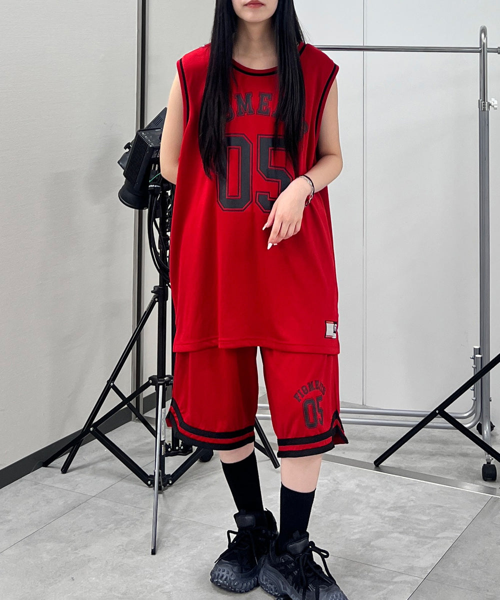 レッド モデル：154㎝ FREE着用