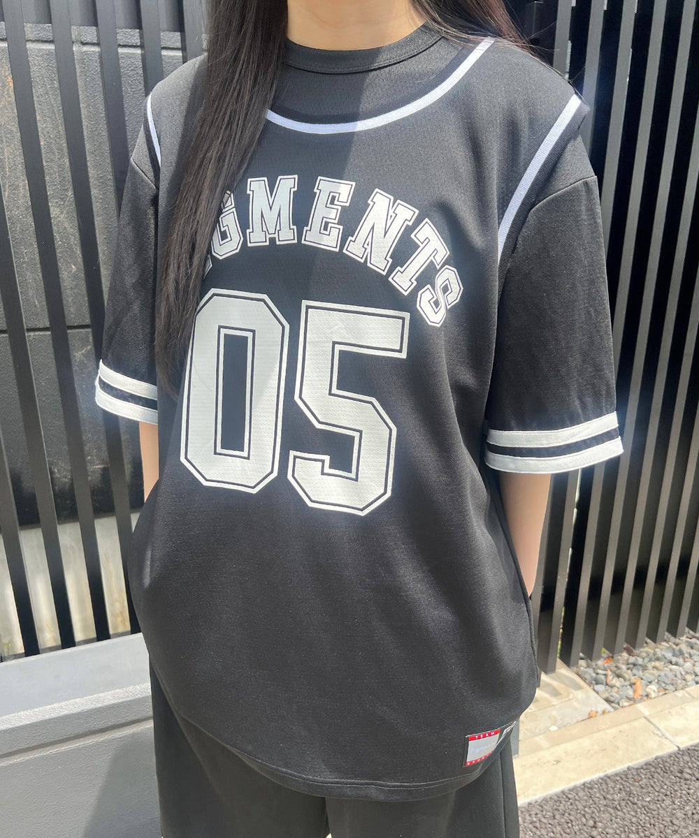 ブラック モデル：154㎝ FREE着用