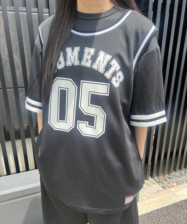 ブラック モデル：154㎝ FREE着用