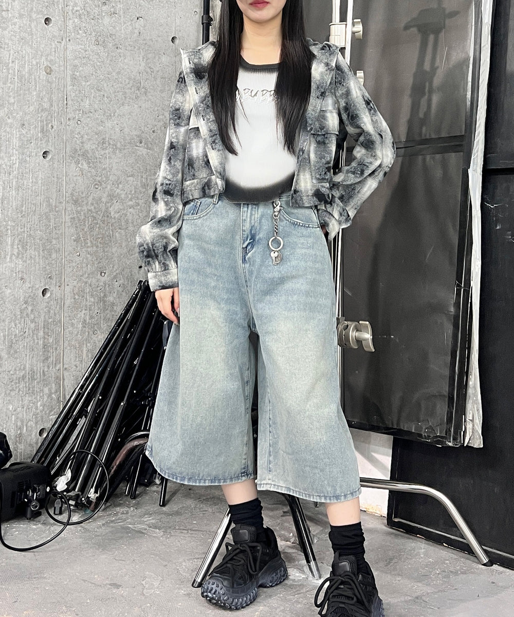 ホワイト モデル：154㎝ FREE着用