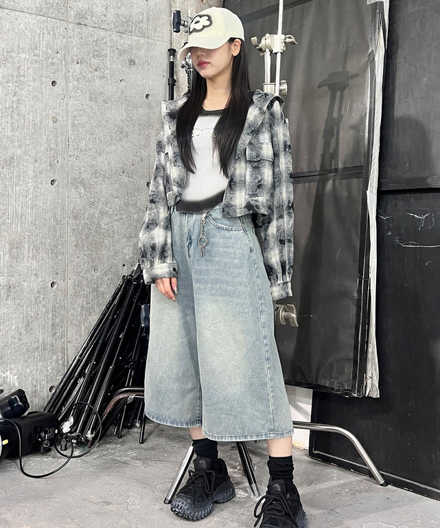 ホワイト モデル：154㎝ FREE着用