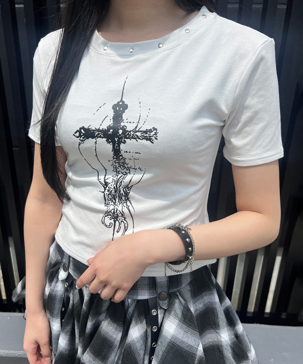 ホワイト モデル：154㎝ FREE着用