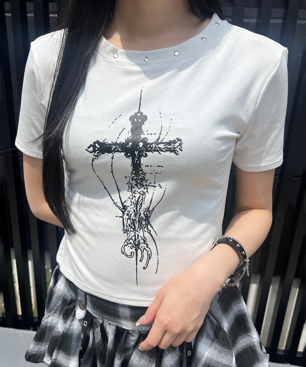 ホワイト モデル：154㎝ FREE着用