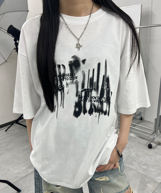 ホワイト モデル：154㎝ FREE着用