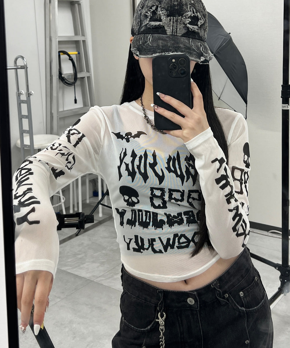 ホワイト モデル：154㎝ FREE着用