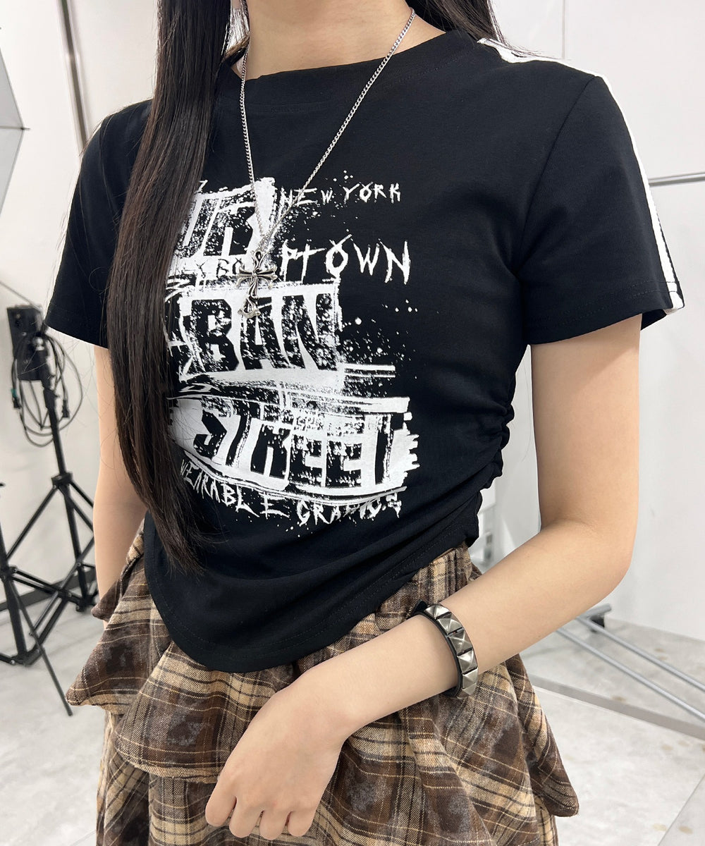 ブラック モデル：154㎝ FREE着用