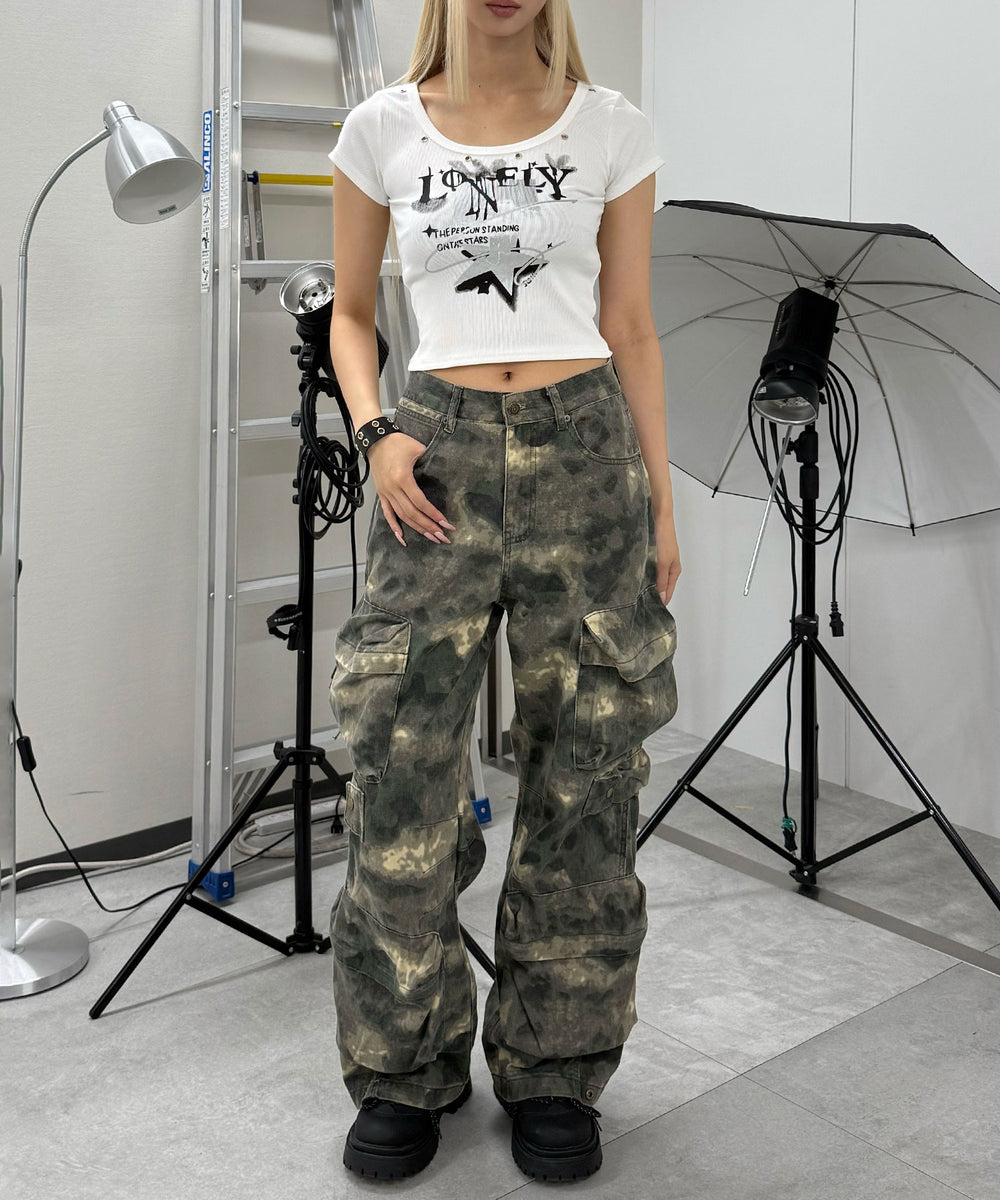 ホワイト モデル：167㎝ FREE着用