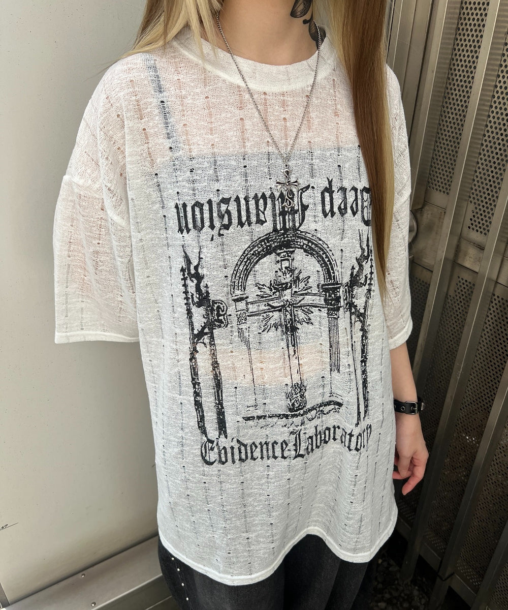 ホワイト モデル：159㎝ FREE着用