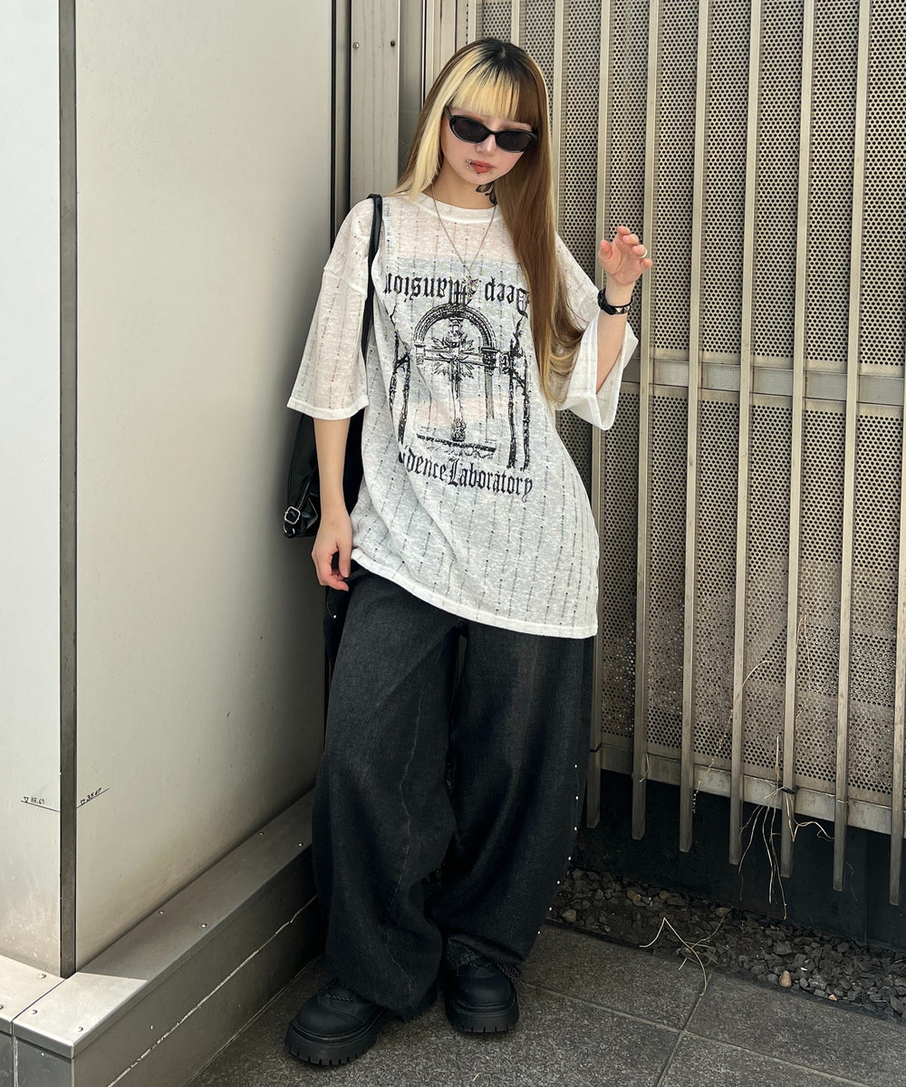 ホワイト モデル：159㎝ FREE着用