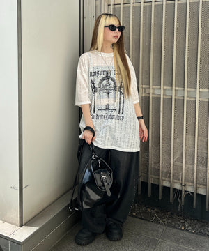 ホワイト モデル：159㎝ FREE着用