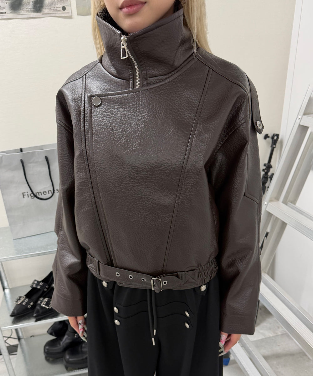 ブラウン モデル:160cm F着用