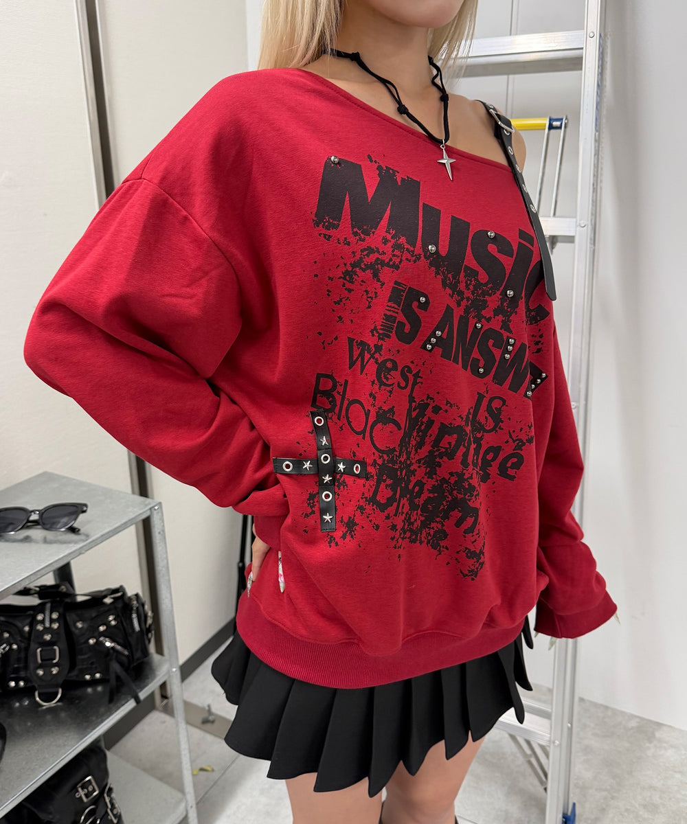 レッド モデル:160cm F着用