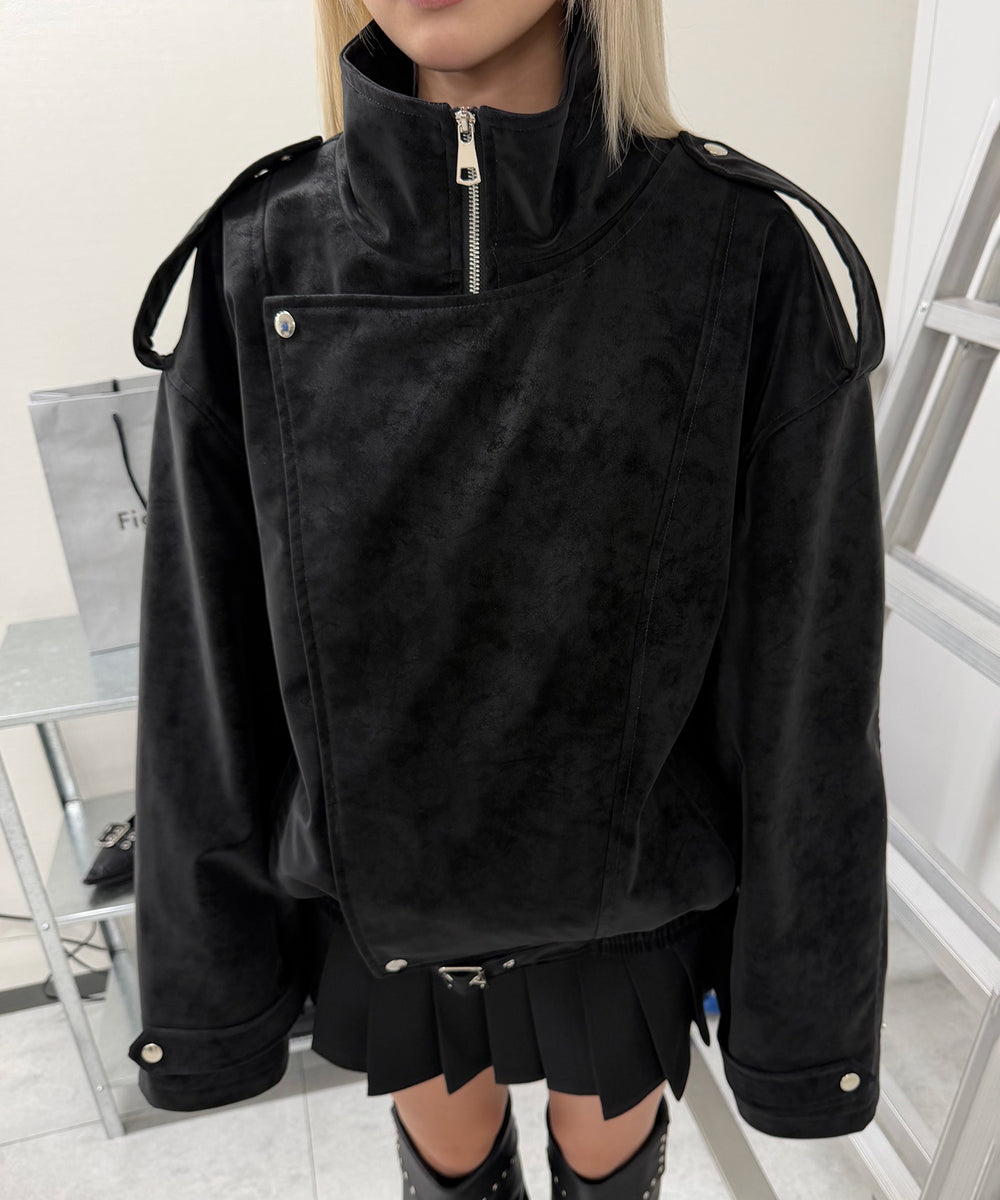 ブラック モデル:160cm F着用