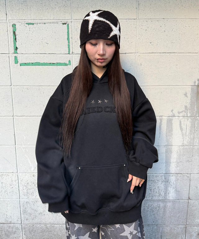 スタースタッズパーカー/ブラック モデル：160㎝ FREE着用