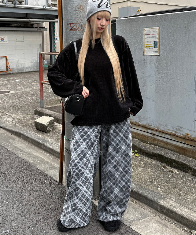 ブラック モデル：167㎝ M着用