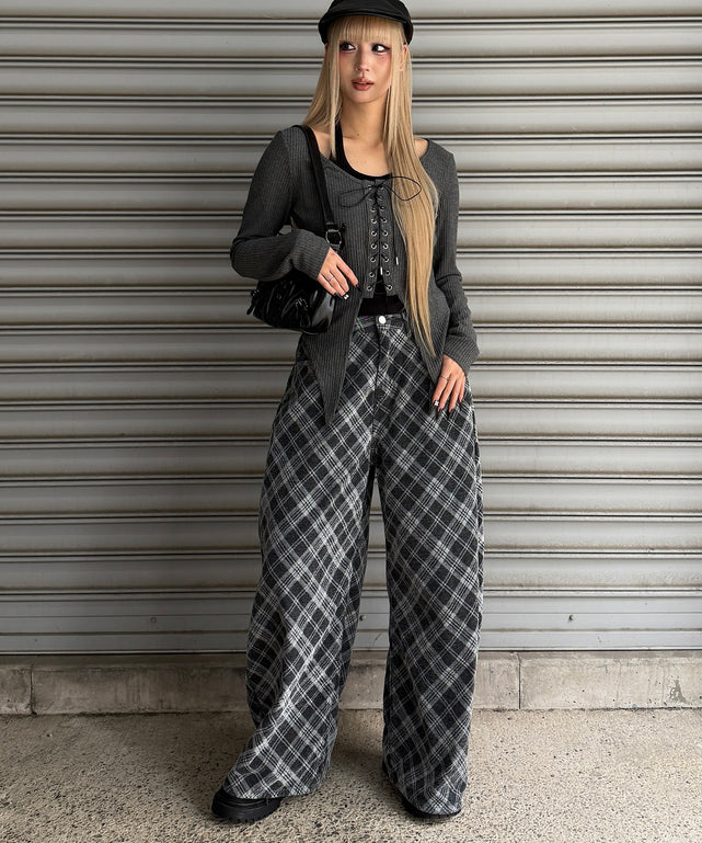 ブラック モデル：167㎝ S着用