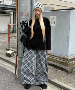 ブラック モデル：167㎝ FREE着用