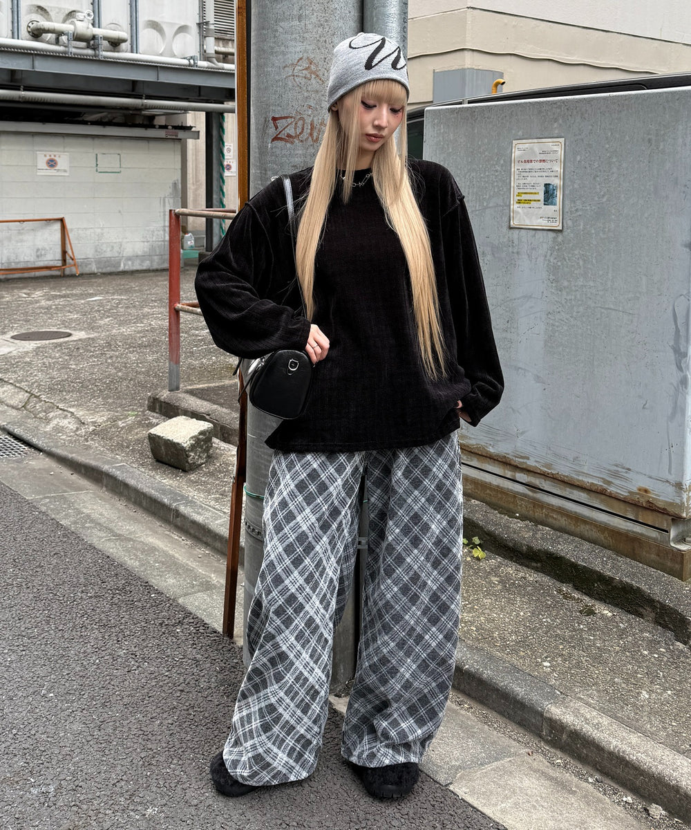 ブラック モデル：167㎝ FREE着用