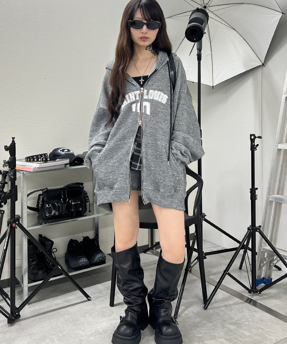 グレー モデル：160㎝ F着用