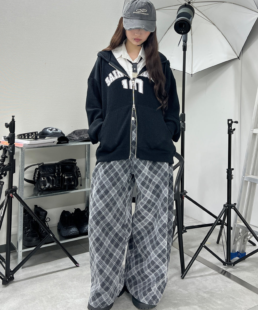 ブラック モデル：160㎝ F着用