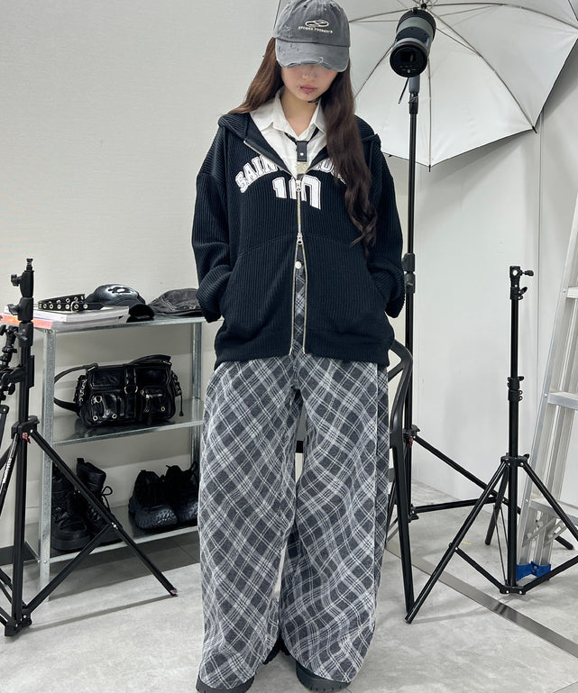 ブラック モデル：160㎝ F着用