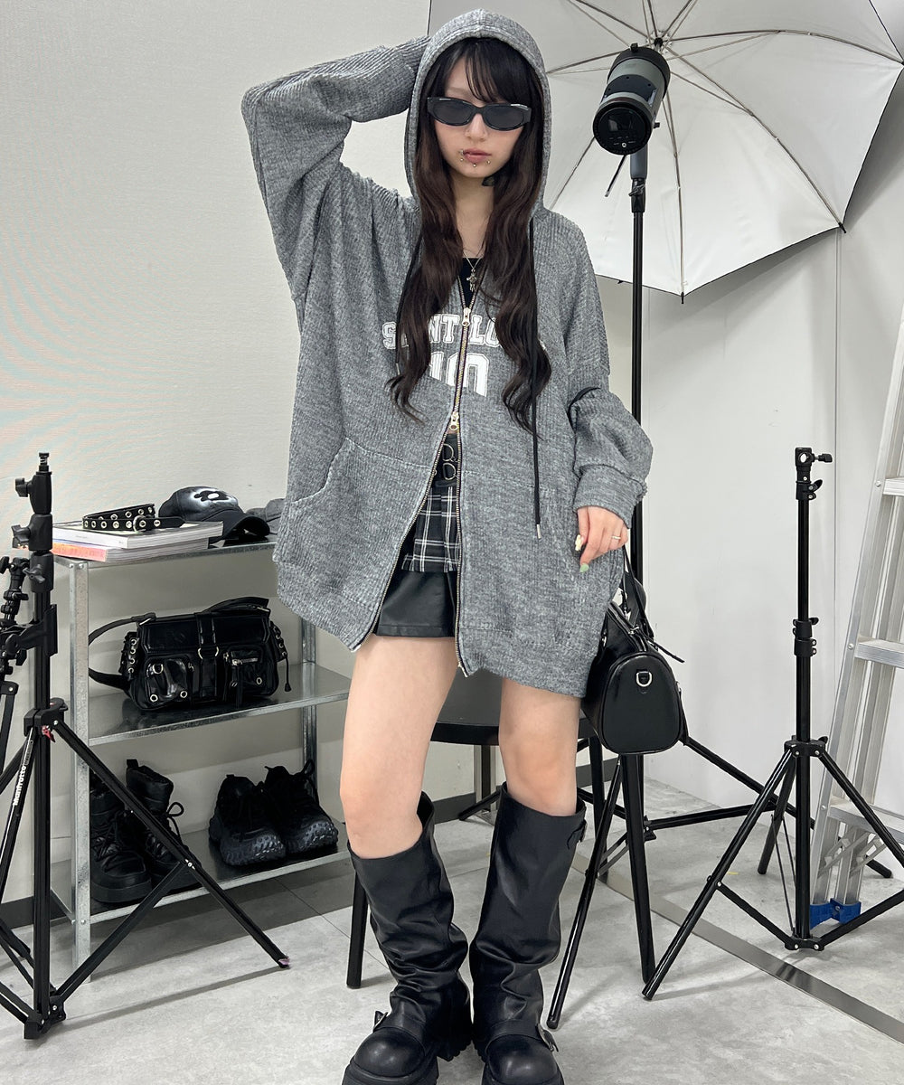 グレー モデル：160㎝ F着用