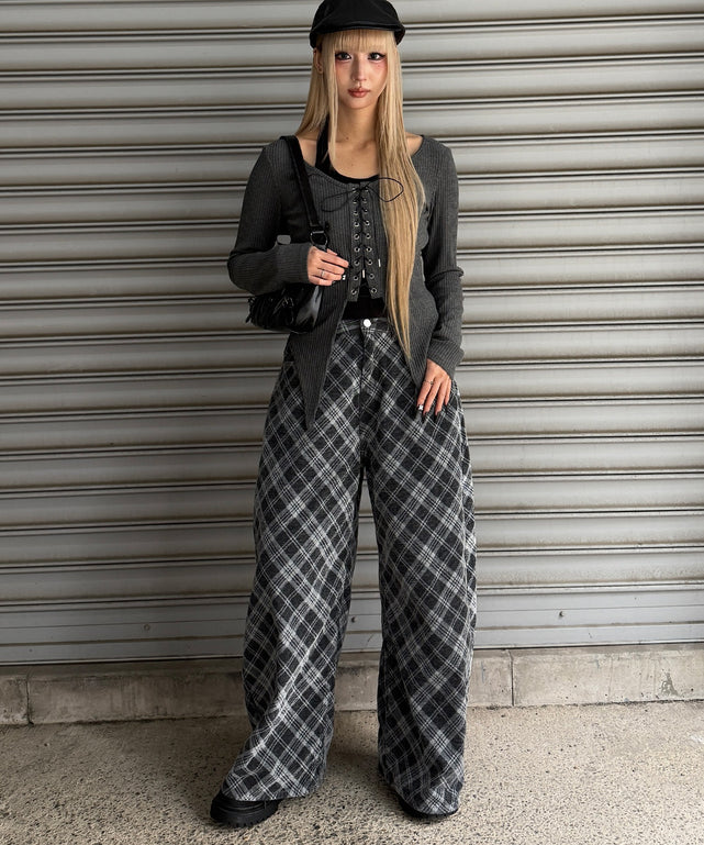 グレー モデル：167㎝ F着用