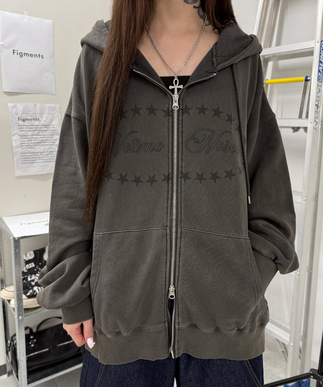 スターサークルロゴジップパーカー/スミクロ モデル：159cm F着用