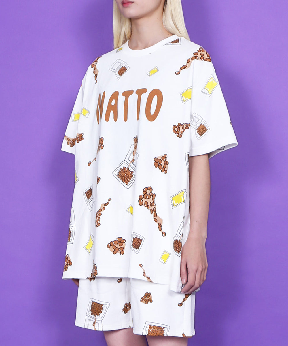 ﾌｰﾄﾞ総柄Tｼｬﾂ