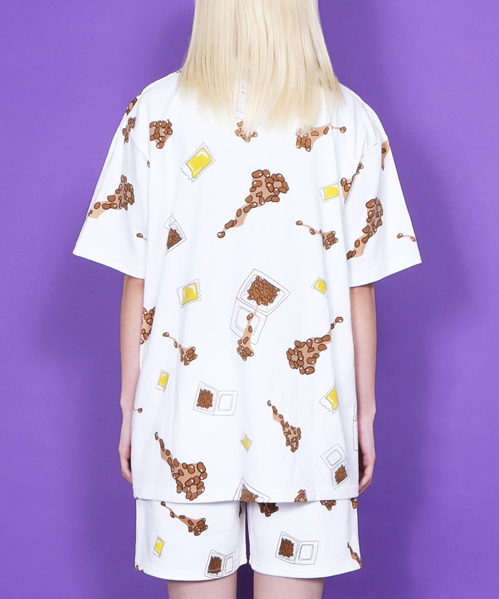 ﾌｰﾄﾞ総柄Tｼｬﾂ