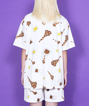 ﾌｰﾄﾞ総柄Tｼｬﾂ