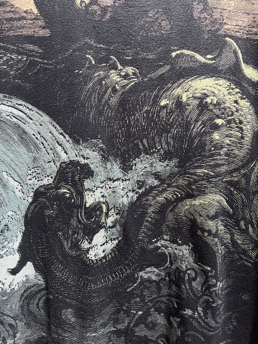 Liquid Blue グラフィックTシャツ