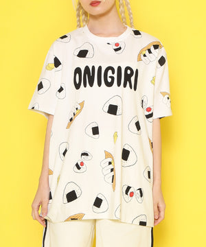 ﾌｰﾄﾞ総柄Tｼｬﾂ