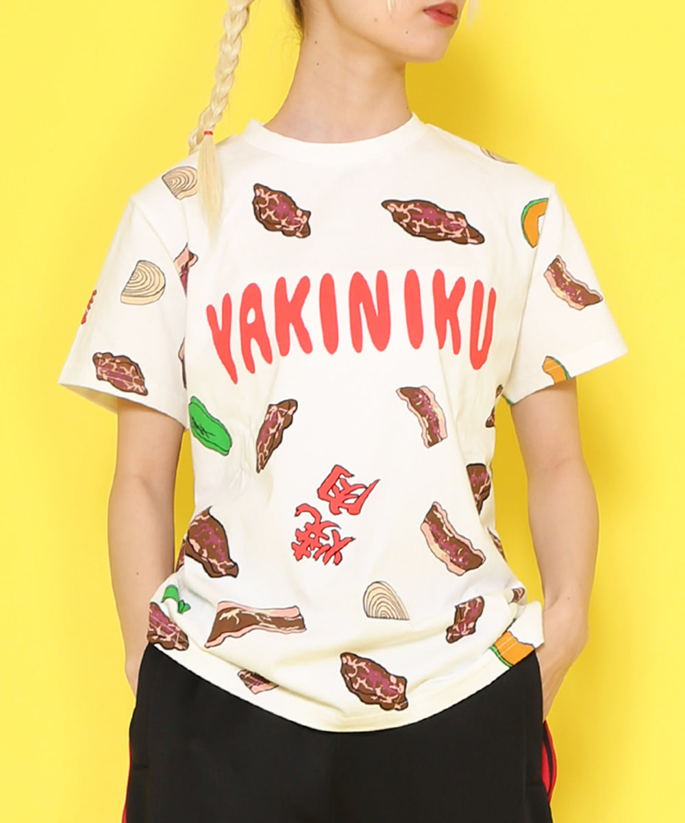 ﾌｰﾄﾞ総柄Tｼｬﾂ