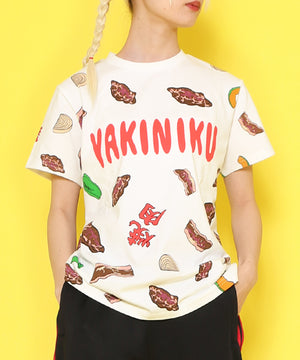 ﾌｰﾄﾞ総柄Tｼｬﾂ