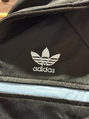 adidas トラックジャケット