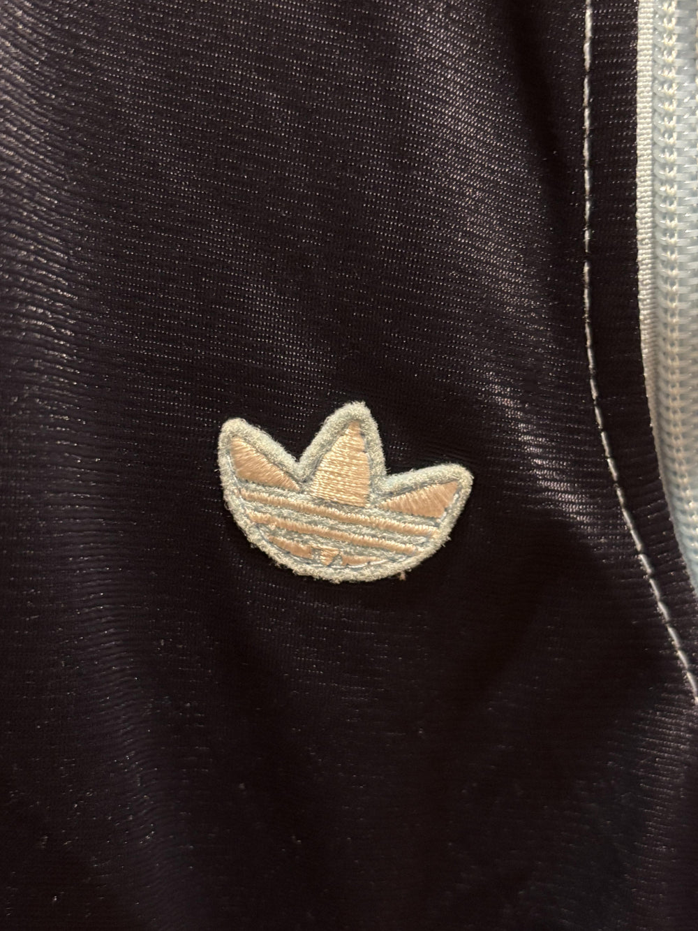 adidas トラックジャケット