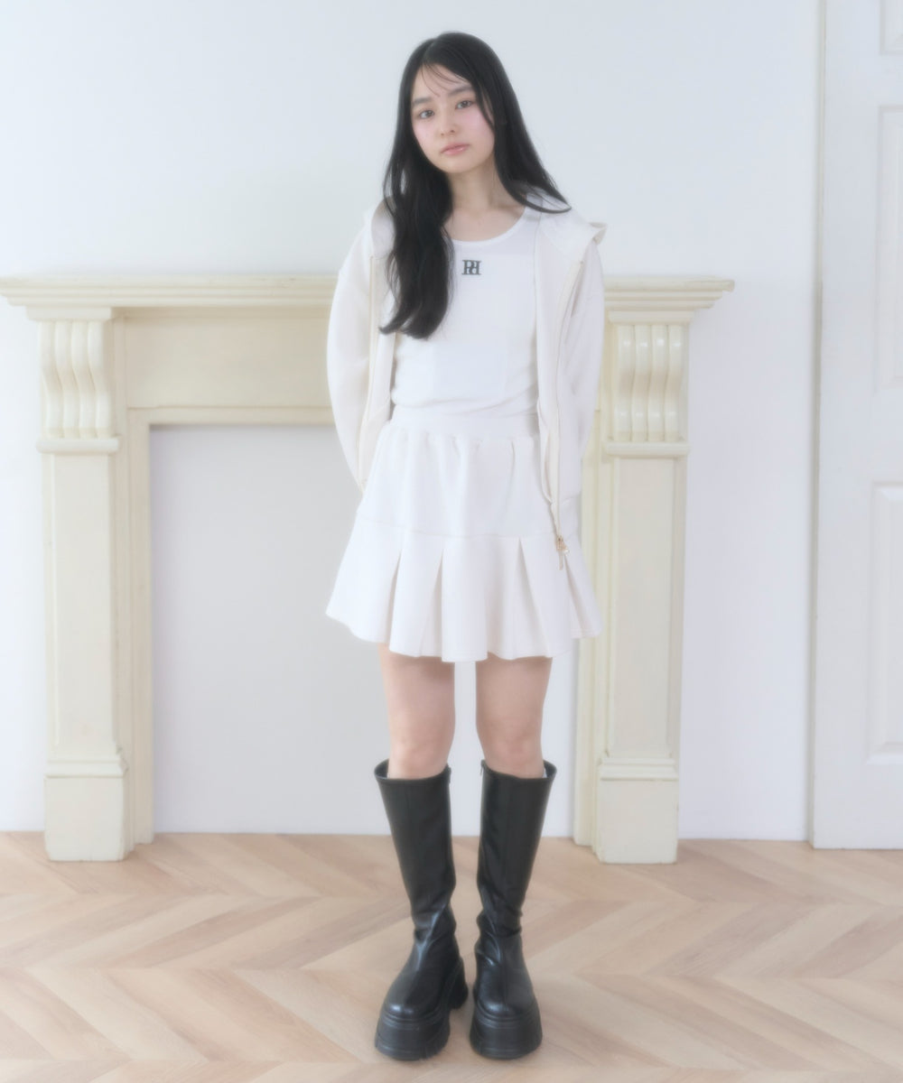 ホワイトアイボリー モデル：160cm F着用