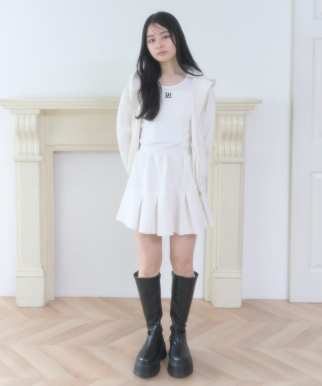 ホワイトアイボリー モデル：160cm F着用