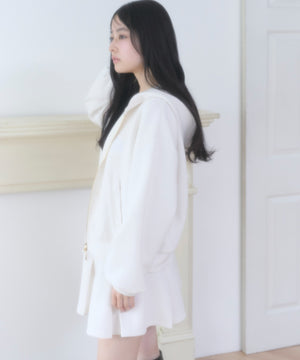 ホワイトアイボリー モデル：160cm F着用