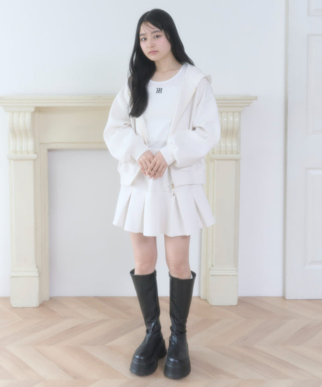 ホワイトアイボリー モデル：160cm F着用