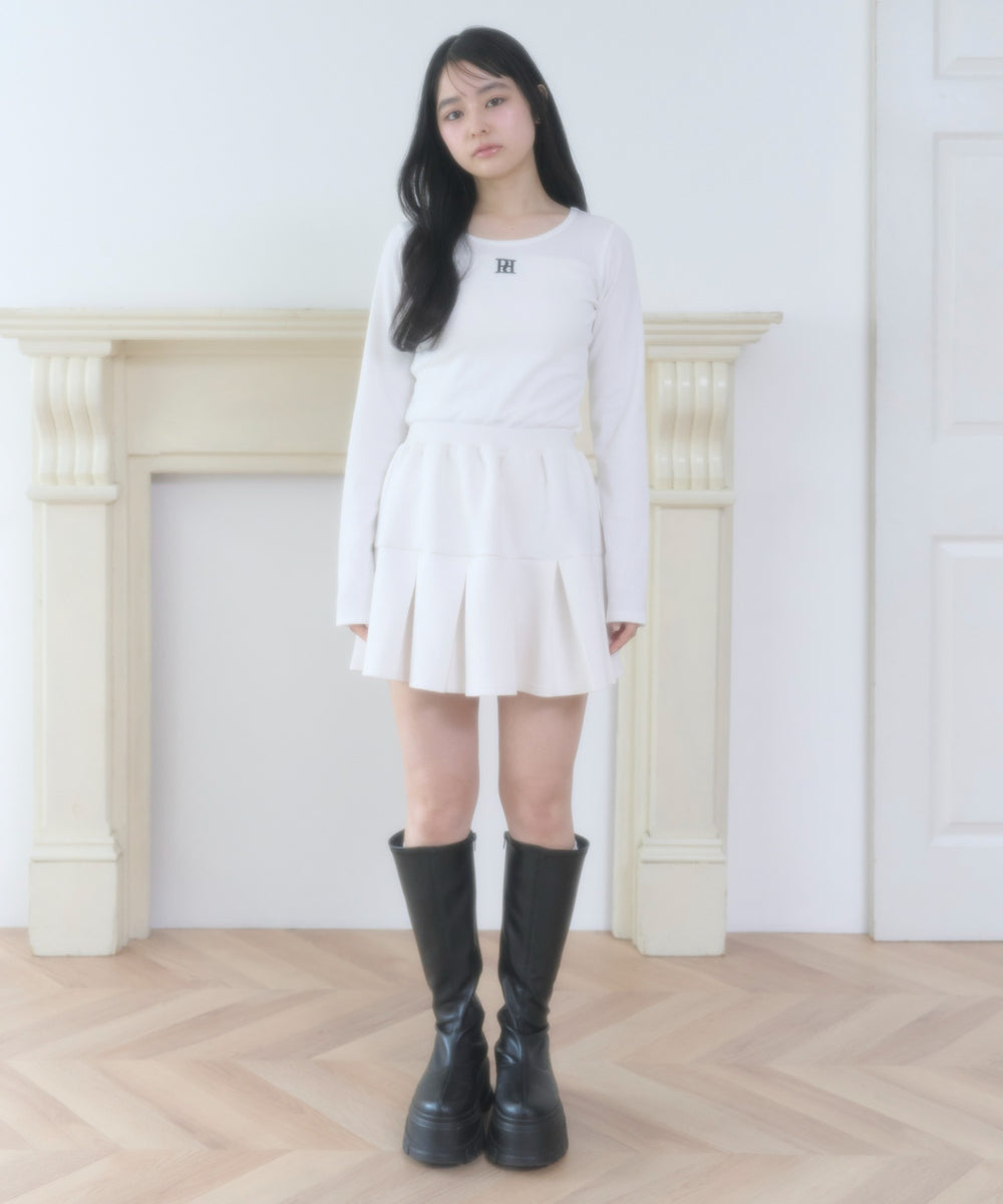 ホワイト モデル：160cm F着用