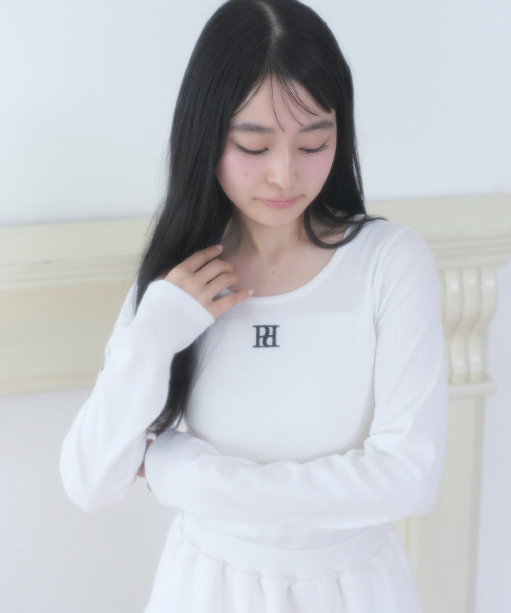 ホワイト モデル：160cm F着用