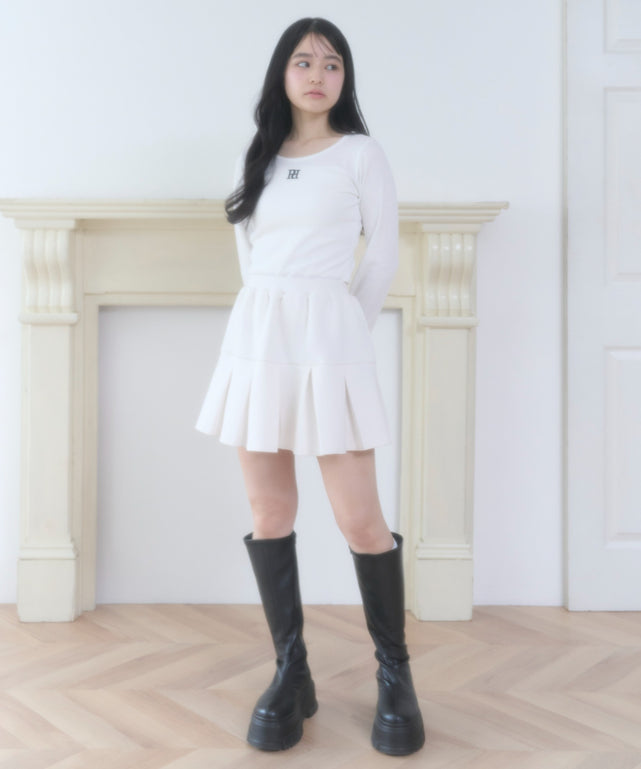 ホワイト モデル：160cm F着用