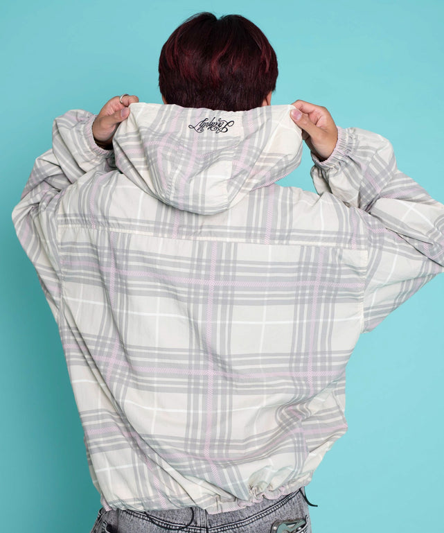 ピンクソノタ モデル：175cm L着用