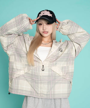 ピンクソノタ モデル：160cm L着用